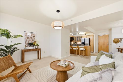 1109-600 Queen St, Honolulu, HI, 96813-5193 | Card Image