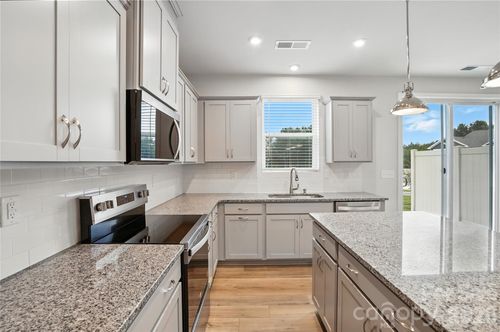 633 Cassidy Ct, Clover, SC, 29710-8272 | Card Image
