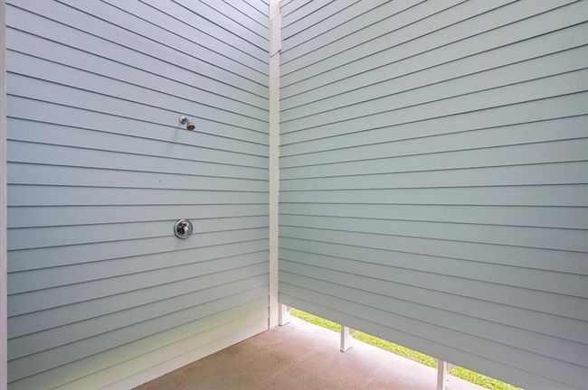 1981 Avenue I, House other with 4 bedrooms, 2 bathrooms and null parking in Crystal Beach TX | Image 38