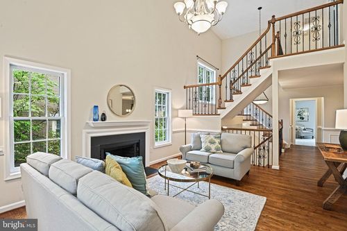 2271 Kings Garden Way, FALLS CHURCH, VA, 22043-2558 | Card Image