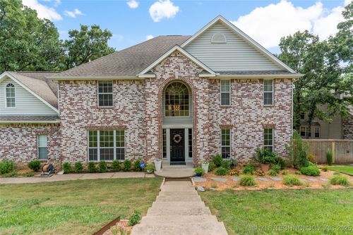 1220 Renaissance Dr, Sand Springs, OK, 74063-8939 | Card Image