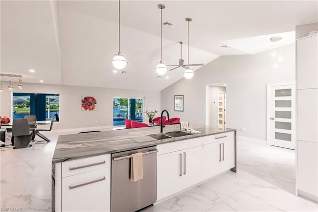 261 Venezia Ct, House other with 3 bedrooms, 4 bathrooms and 2 parking in PUNTA GORDA FL | Image 10