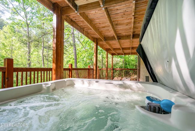 2230 Cove Creek Dr, House other with 2 bedrooms, 2 bathrooms and null parking in Sevierville TN | Image 16