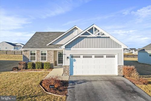 31 Liverpool Ln, MARTINSBURG, WV, 25405-5807 | Card Image