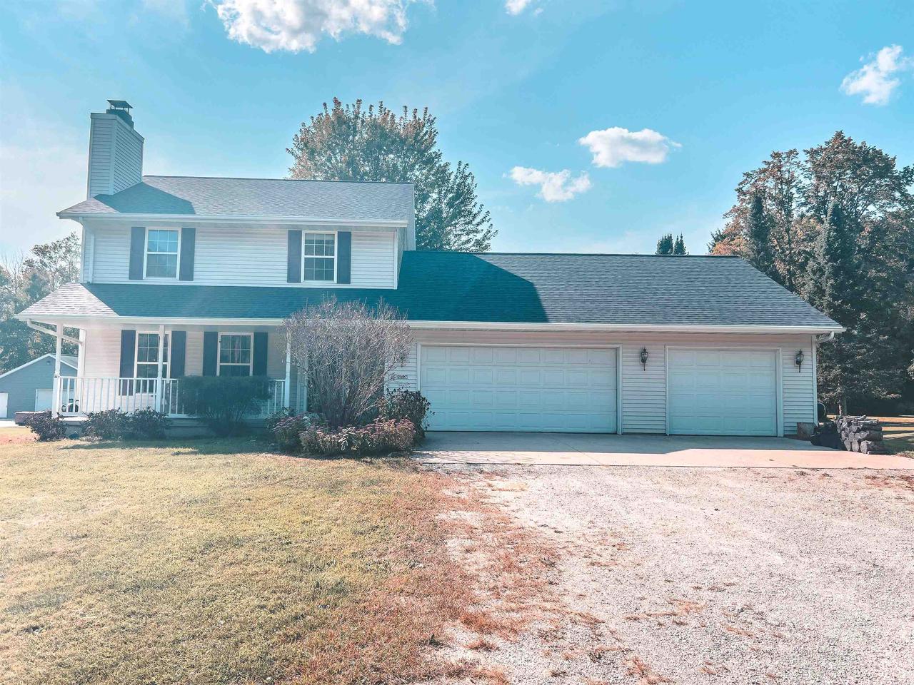 Overlook Ct, Suamico, WI 54313