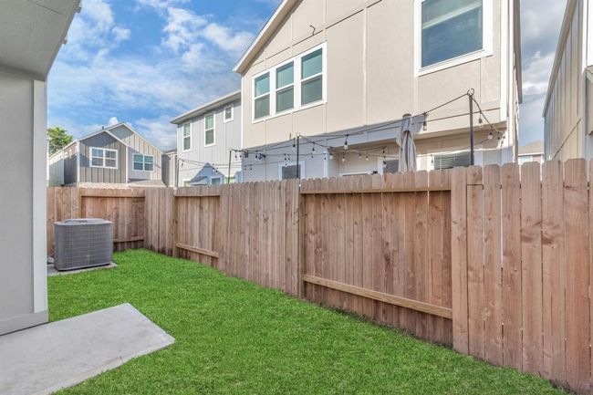 1526 Parkland Oak Dr, House other with 3 bedrooms, 3 bathrooms and 2 parking in Houston TX | Image 36