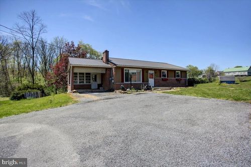 229 Oak Forest Dr, SAINT THOMAS, PA, 17252-9605 | Card Image