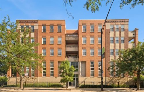 502-3550 W Montrose Avenue, Chicago, IL, 60618 | Card Image
