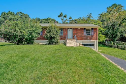 4443 Summit Dr Nw, Roanoke, VA, 24017-4343 | Card Image