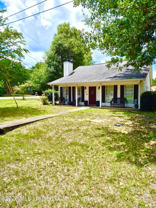 9534 Laa La Way, Diamondhead, MS, 39525-4156 | Card Image