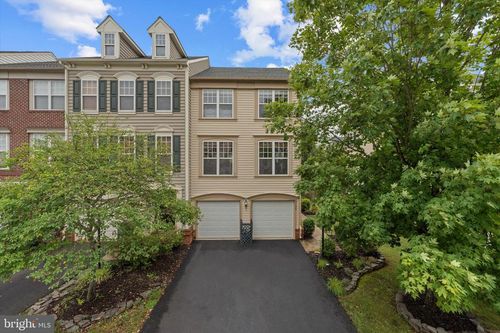 9155 Ribbon Falls Loop, BRISTOW, VA, 20136-6125 | Card Image