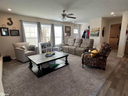112 Arrowhead Rd, Melrose, IA, 52569-8004 | Card Image