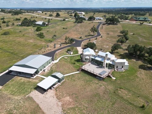 840 Scenic Vista Dr, Fredericksburg, TX, 78624-6892 | Card Image