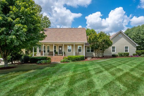 1013 Countrywood Dr, Hendersonville, TN, 37075-9667 | Card Image
