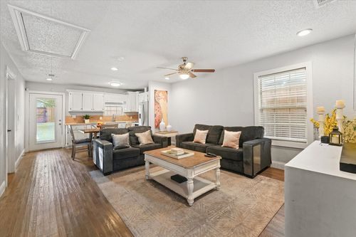 3123 Arizona Ave, Dallas, TX, 75216-5132 | Card Image