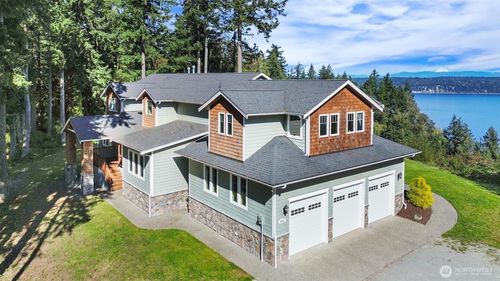 4075 Preserve Dr, Camano Island, WA, 98282 | Card Image