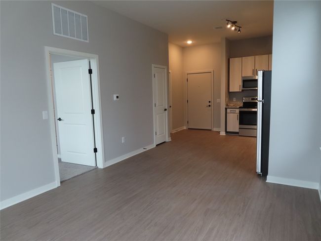 112 E Greenhill Ln, Condo with 1 bedrooms, 1 bathrooms and null parking in Fate TX | Image 4