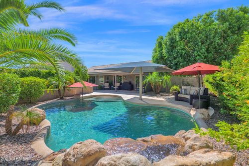 7618 W Maui Ln, Peoria, AZ, 85381-4398 | Card Image