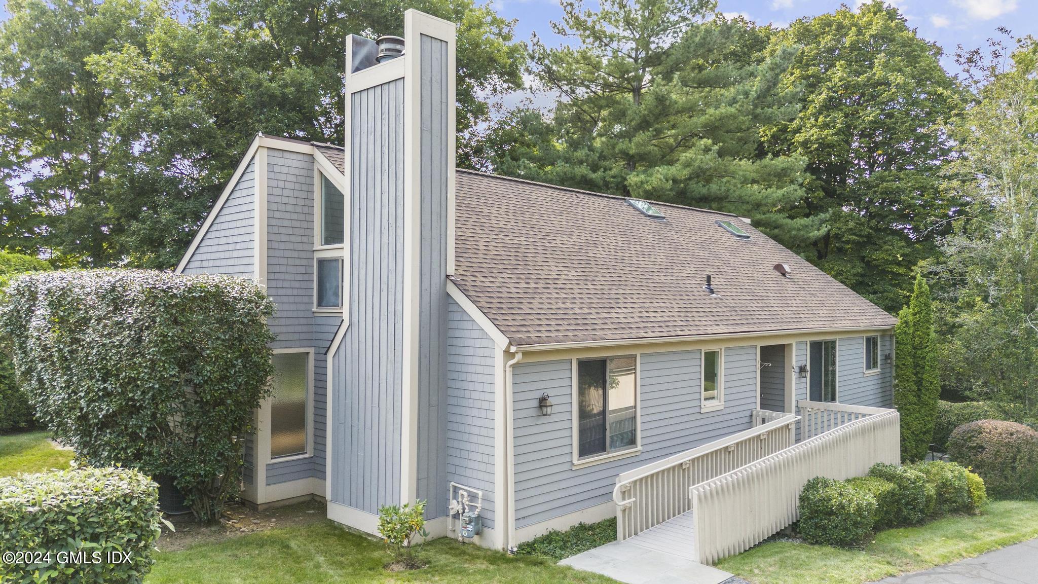 Lyon Farm Dr, Greenwich, CT 06831