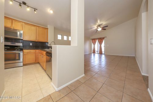 9667 E Country Court, Tucson, AZ, 85749 | Card Image