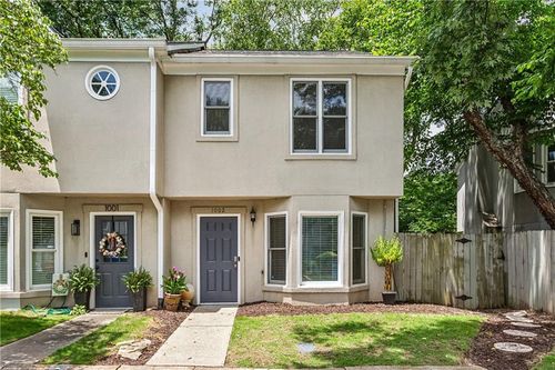 1002 Defoors Lndg Nw, Atlanta, GA, 30318-7556 | Card Image