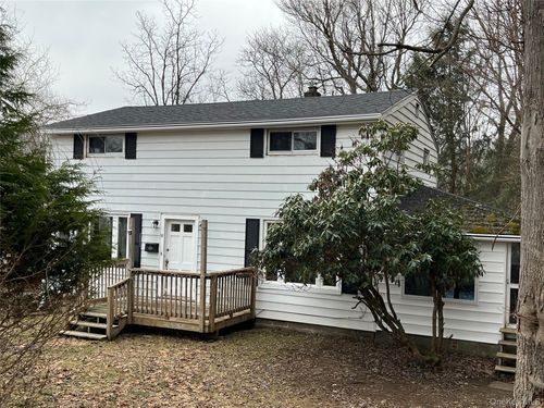 18 Clifford St, Ellenville, NY, 12428-2602 | Card Image