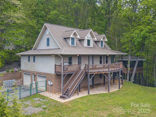 360 Lenwood Dr, Waynesville, NC, 28785-9315 | Card Image