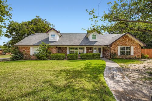 5457 Wedgmont Cir N, Fort Worth, TX, 76133-2639 | Card Image