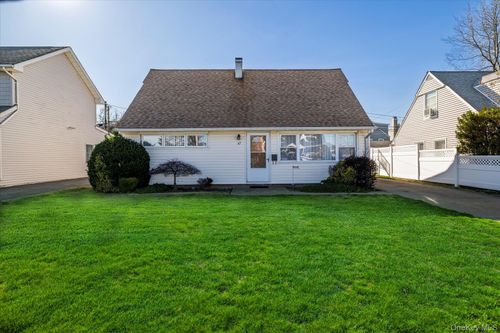 47 Hewlett Point Ave, East Rockaway, NY, 11518-2420 | Card Image