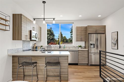 b-8445 Delridge Way Sw, Seattle, WA, 98106-2266 | Card Image