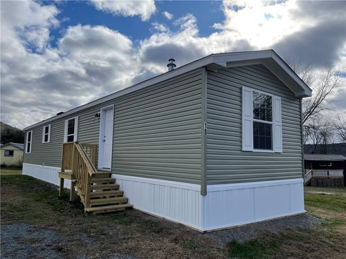 18 Locust Dr, Hornell, NY, 14843-9311 | Card Image