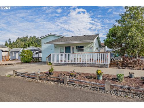 4 Creek Ln, Lakeside, OR, 97449-8665 | Card Image