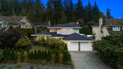 394 Hickey Dr, Coquitlam, BC, V3K6C6 | Card Image