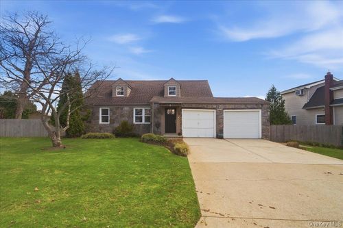 5 Erlwein Ct, Massapequa, NY, 11758-5507 | Card Image