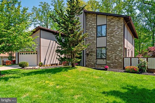 9103 Home Guard Dr, BURKE, VA, 22015-2124 | Card Image