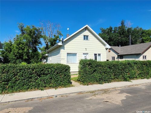 4912 Tribune Street, Macklin, SK, S0L2C0 | Card Image