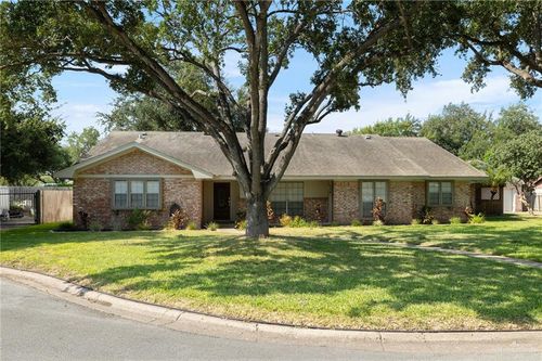 136 E Harvey St, McAllen, TX, 78501-9442 | Card Image