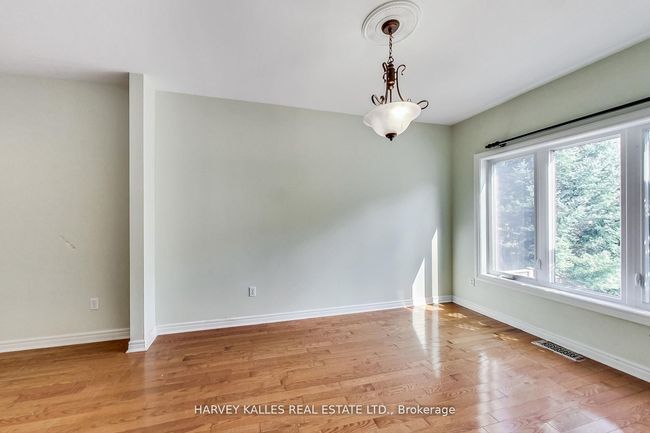 241 Denise Cir, House attached with 3 bedrooms, 3 bathrooms and 3 parking in Newmarket ON | Image 9