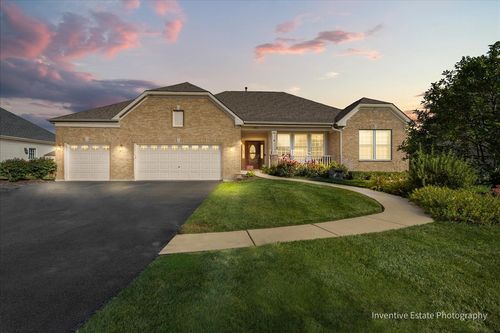 483 Glover Dr, North Aurora, IL, 60542-2126 | Card Image