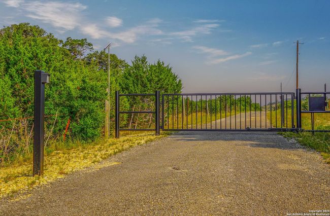 1401 Cedar Mesa Rd, Home with 3 bedrooms, 2 bathrooms and null parking in Tarpley TX | Image 76