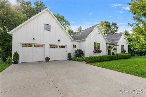 3386 Gaslight Ln, Saugatuck, MI, 49453-9497 | Card Image