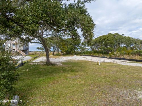 2065 New River Inlet Rd, N Topsail Beach, NC, 28460-9522 | Card Image
