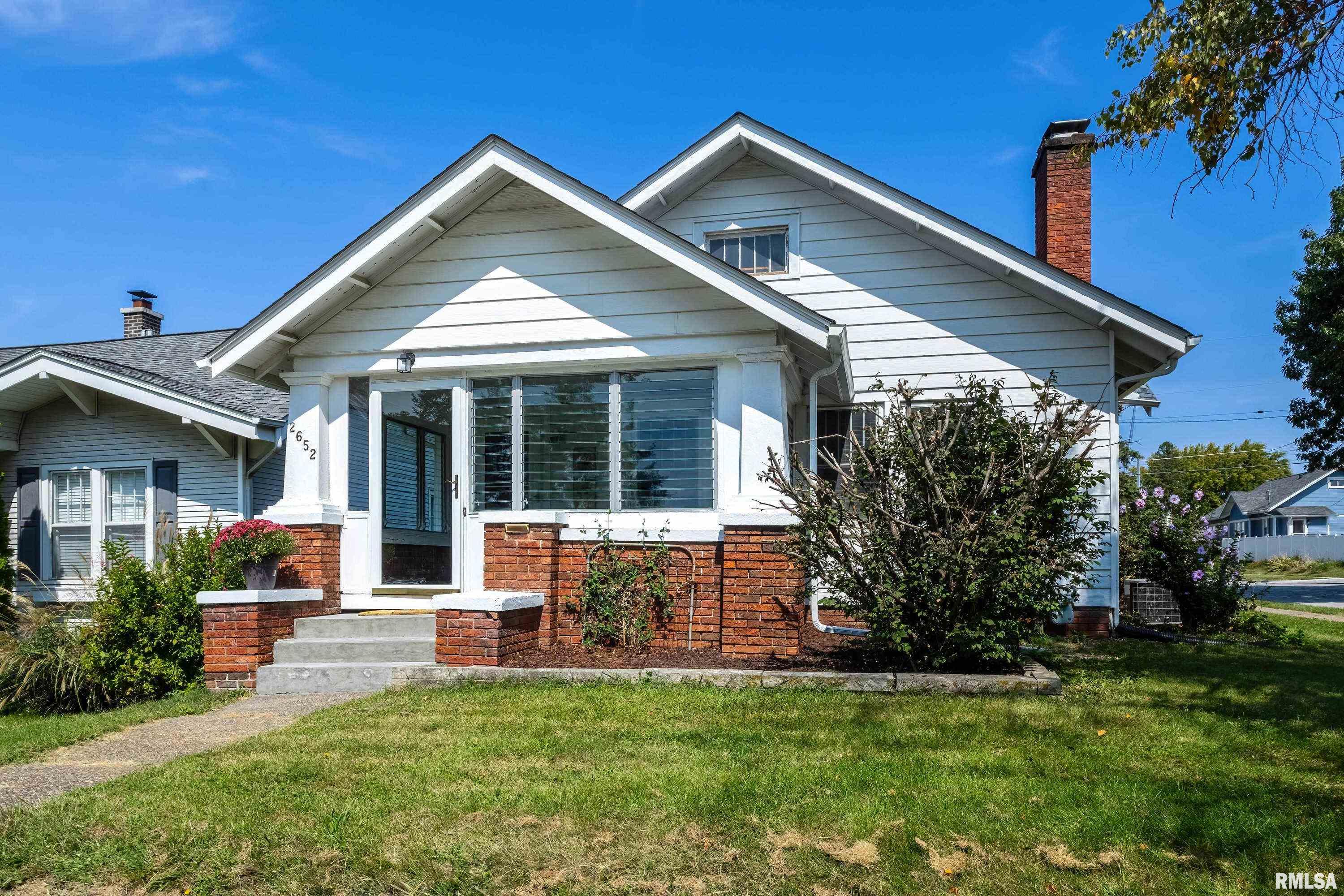 18th St, Davenport, IA 52803