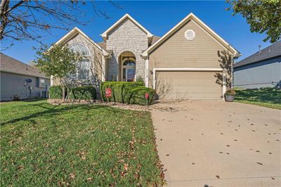 1112 Nw Baytree Drive, House other with 4 bedrooms, 3 bathrooms and null parking in Grain Valley MO | Image 1