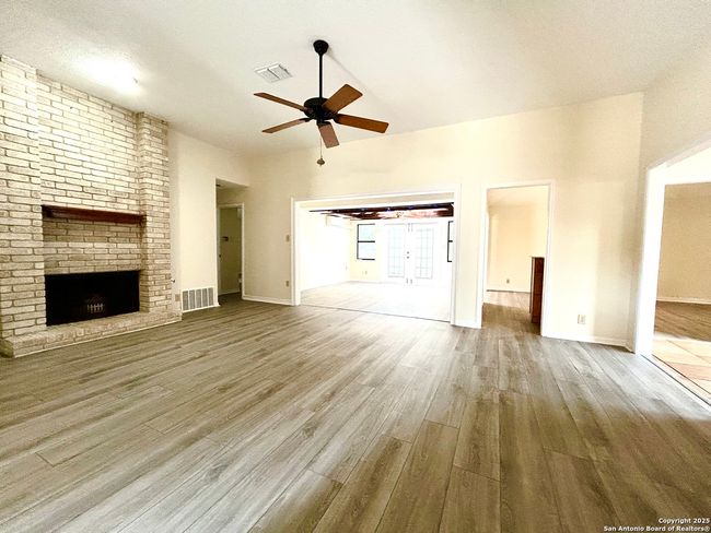 5904 Spring Vly, House other with 3 bedrooms, 2 bathrooms and null parking in San Antonio TX | Image 6
