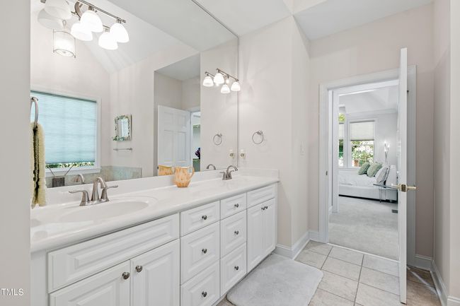 Bathroom01B | Image 26