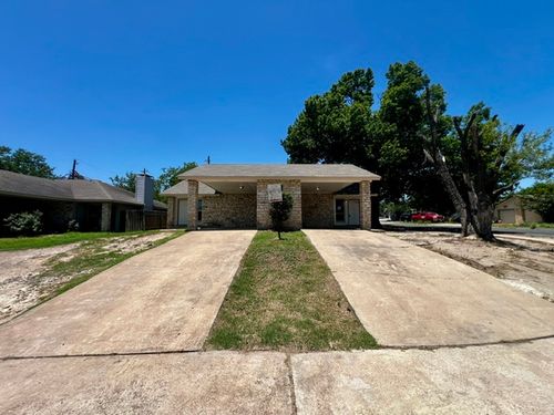 900 Fieldwood Dr, Austin, TX, 78758-5706 | Card Image