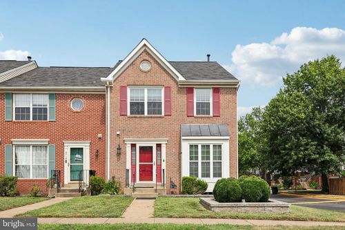 5716 Belcher Farm Dr, CENTREVILLE, VA, 20120-2943 | Card Image