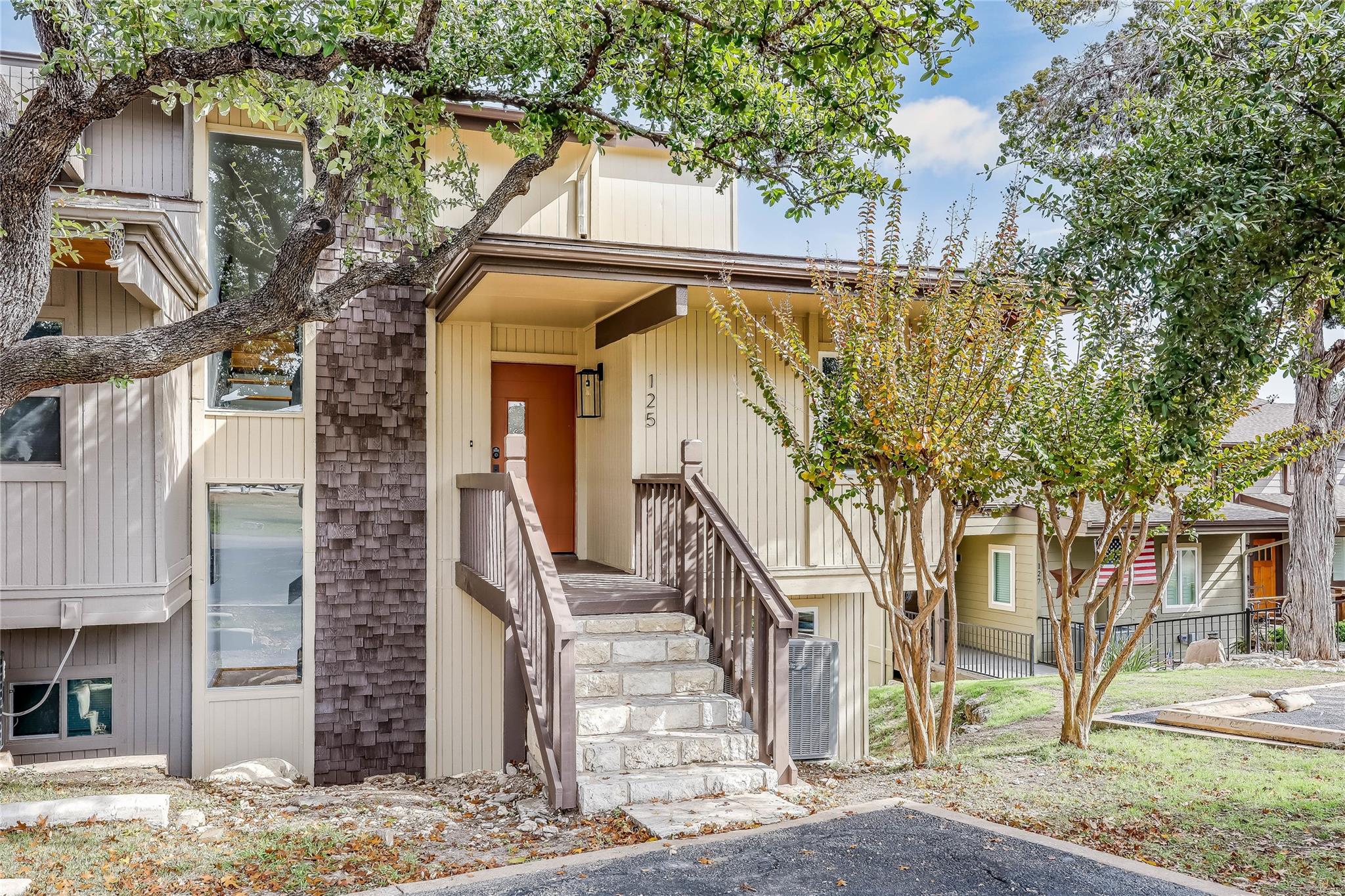Residential Lease in Point Venture 3