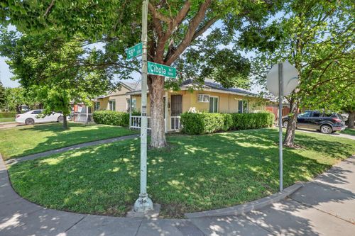 5011 58th St, Sacramento, CA, 95820-5609 | Card Image